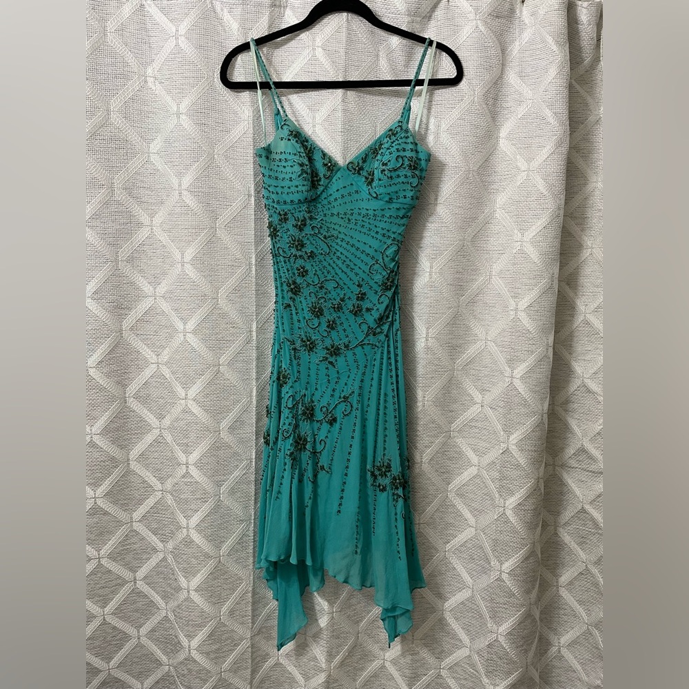 Elegant, vintage sue Wong cocktail, mermaid dress. Mid calf length, scarf bottom